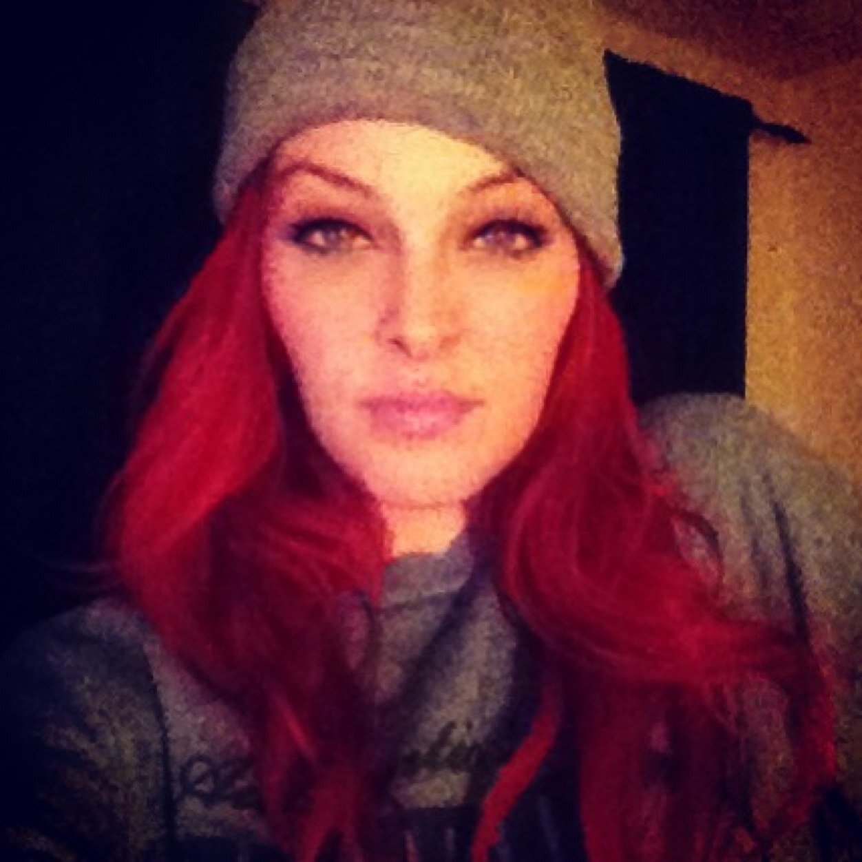 Birdaeyy's profile picture. they call me crazy, they prolly right tho. - mama - simply adorkable - IG issa_birdie