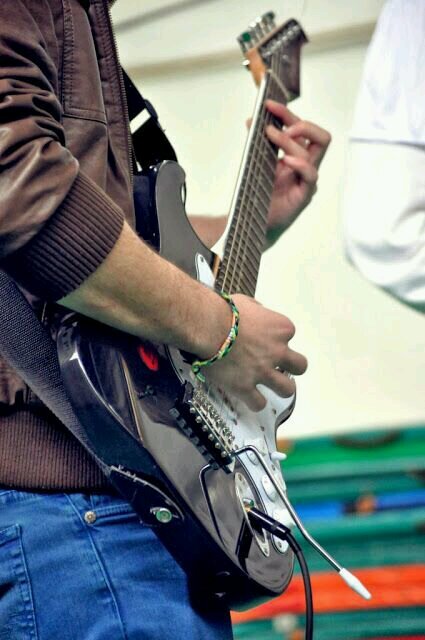 Yo mecago en los polirritmos, en el djent y en todo lo progresivo . heredeiros fillos de puta ~(^.^)~