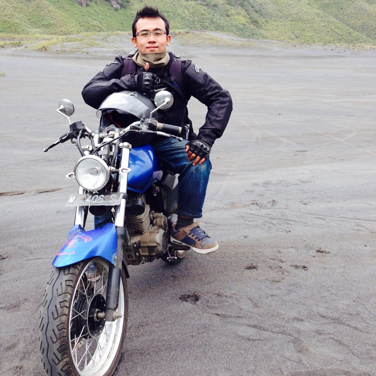 arivanh's profile picture. Appreciate your life | Honda Mega Pro Club (HMPC) Chapter Jember || Faculty of Law | LINE: arivanh