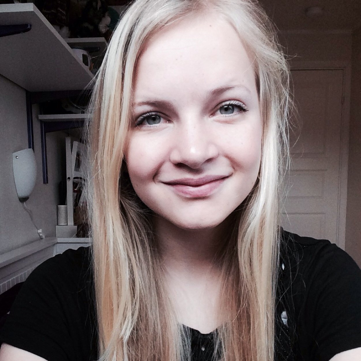 Hey. I am a girl belieber, and ellioter, from Norway. I love justin bieber and isac elliot soooooo much❤