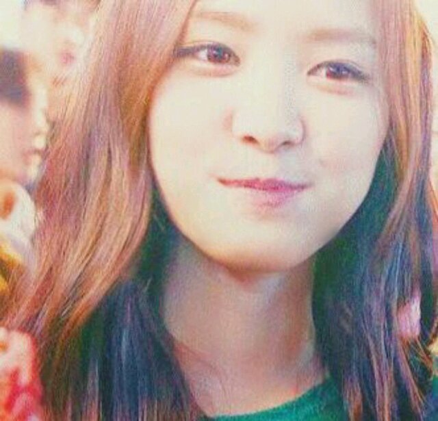 Apink  Son Naeun (F)