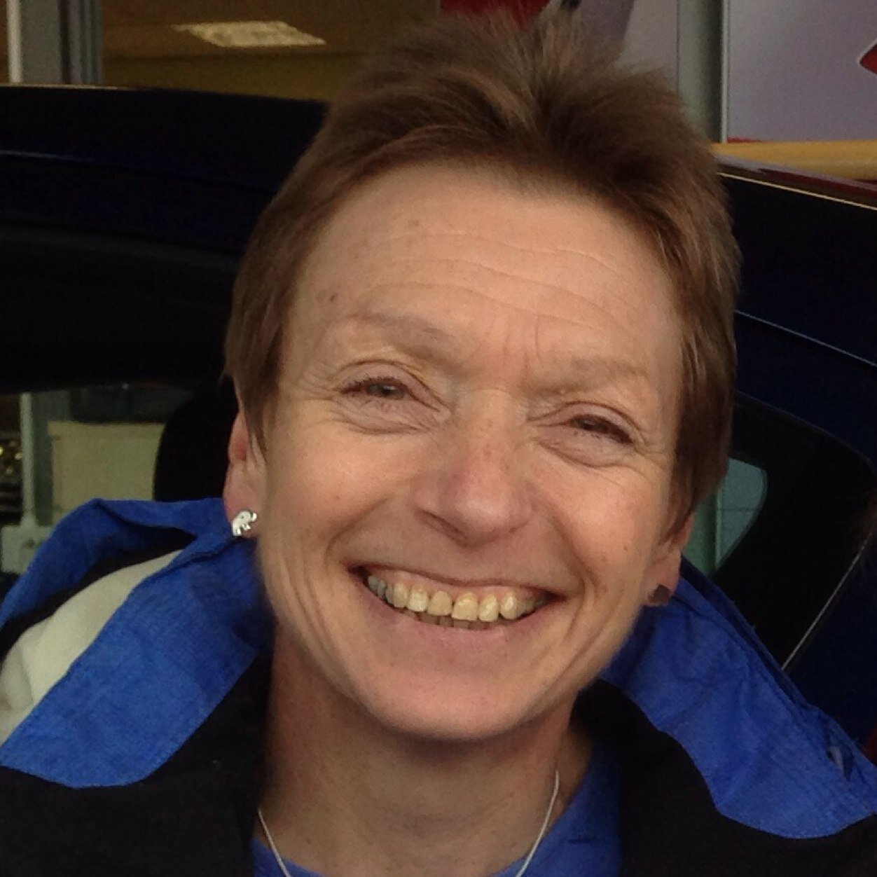 aliholli's profile picture. jumpy uppy downy person. PUSB