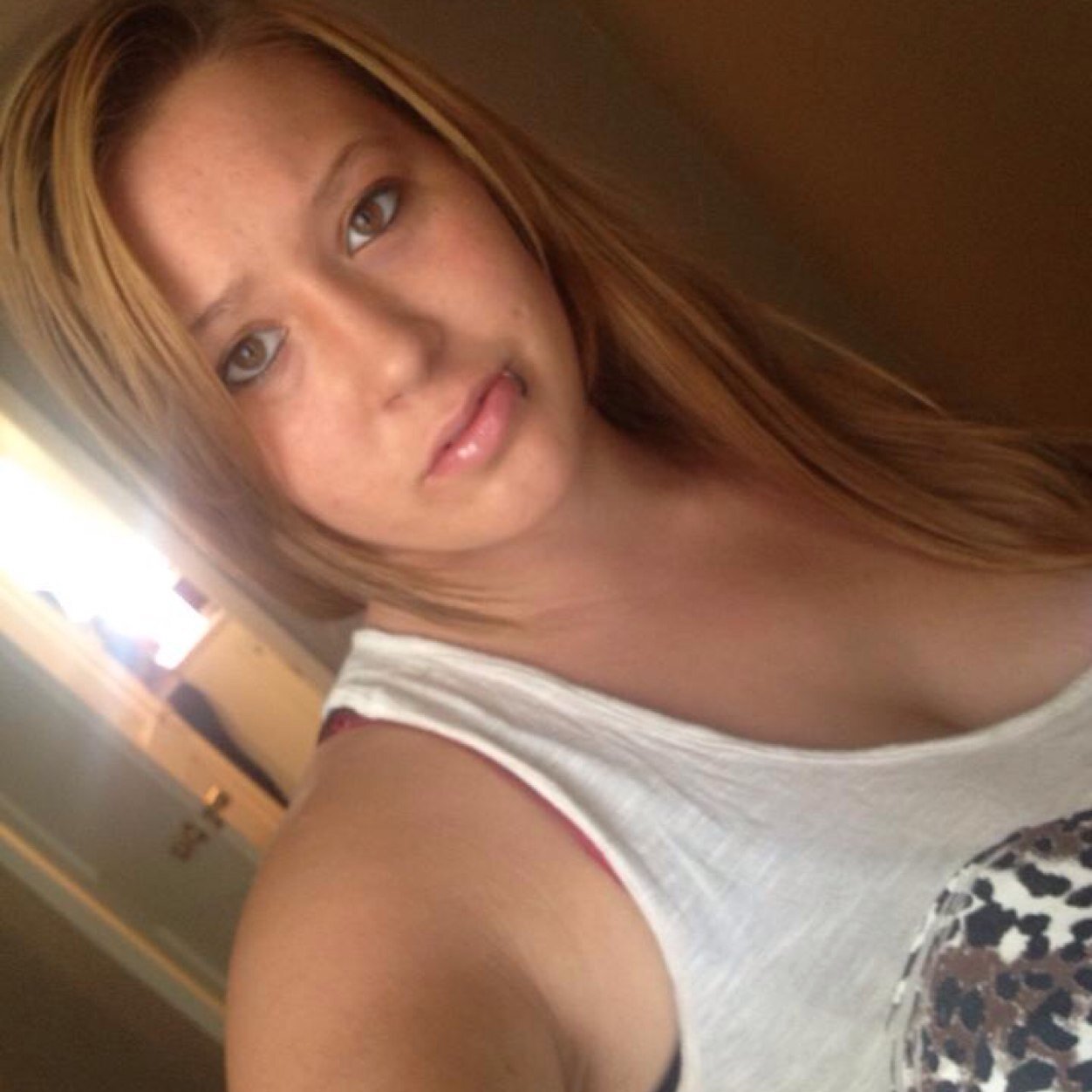 candyrainxoxo's profile picture. I'm 18 yrs old Live in Kansas Love to have fun and just Dont follow to unfollow please I follo back:)