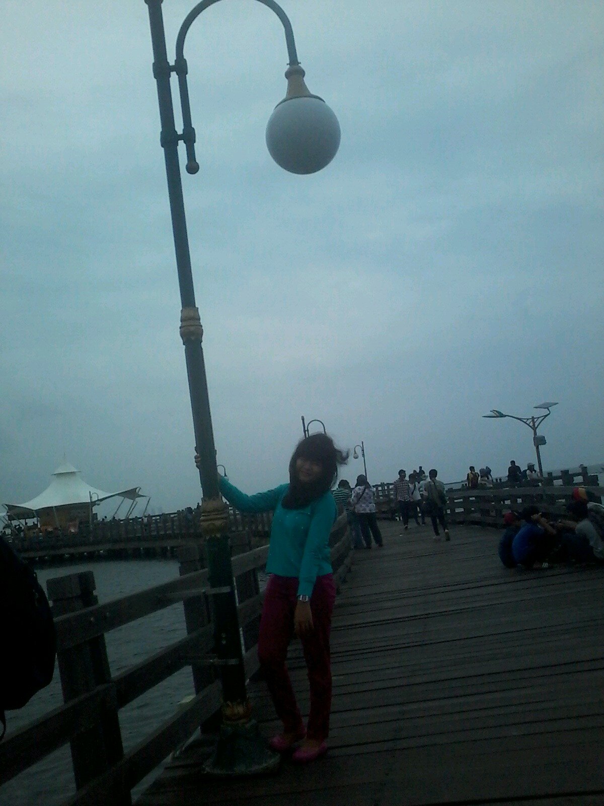 hazzahhsb's profile picture. jauh dari orang tua membuatku lebih dewasa dan tau arti dari kehidupan yang sebenarnya,pahit, manisnya. tapi banyakan pahitnya si...hehehehheeh