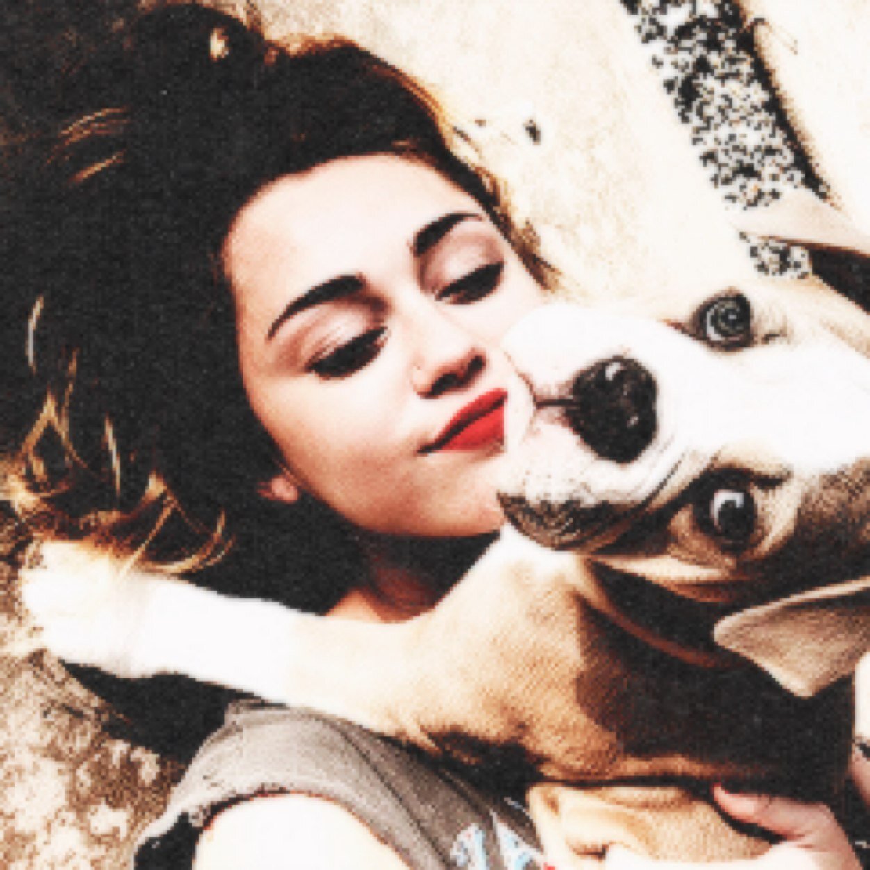 Dio ti ha dato questa vita perchè sapeva che eri abbastanza forte per viverla. ♡ - Miley Cyrus.
#teampickles