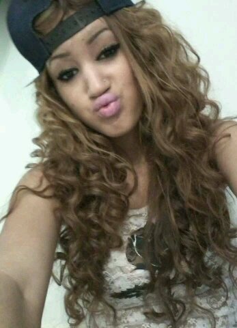 FAlgrienne's profile picture. 