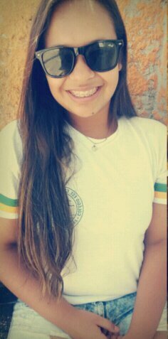 Sabe porq a traição doi tanto ?? R= Porq nunca vem dos inimigos e sim das pessoas q mais amamos :c