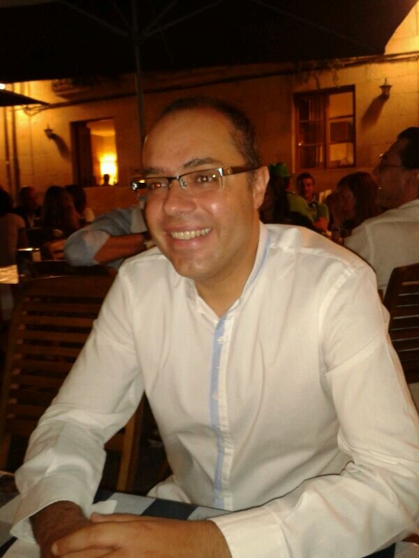 Aportando por aquí lo que se puede, con sentido del humor y sin perder la sonrisa ;-)