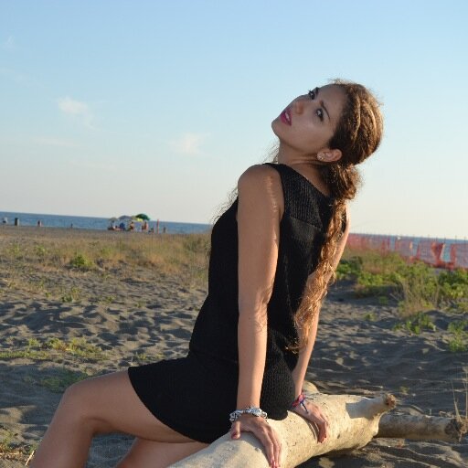 vale_sozz's profile picture. 