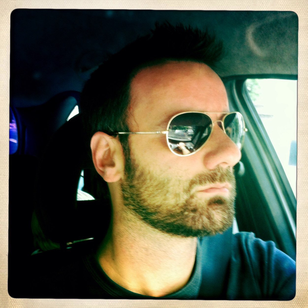 aleventura75's profile picture. :)