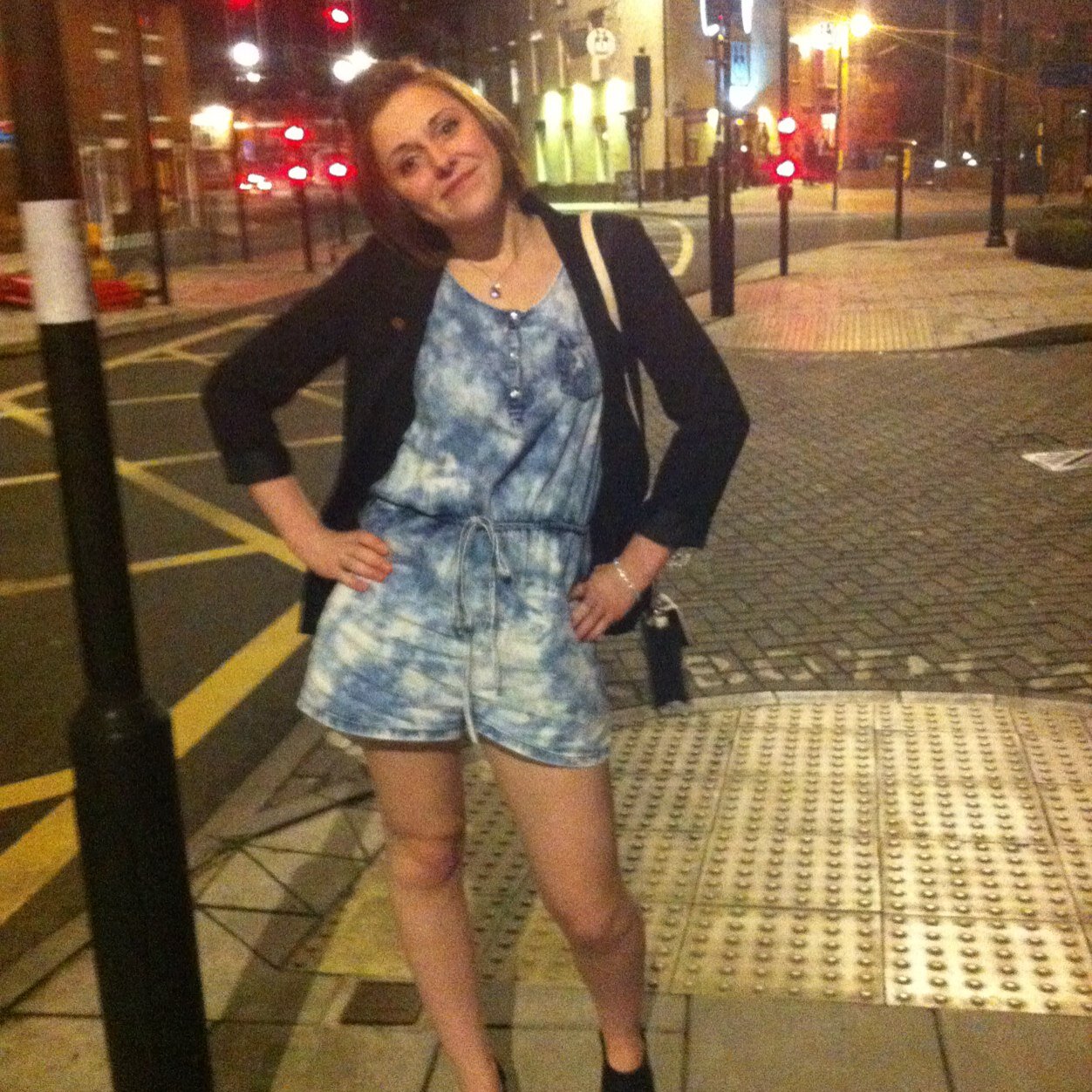 Jenniellewis's profile picture. Just a simple happy person :)