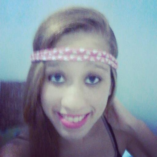 Eu *__* nem posso dizer aki quem sou isso só vc pode dizer só posso dizer aki q amo rock,dança,videogame,amo fica com meus amigos,AMO MEU DEUS,e sou Vitória :p