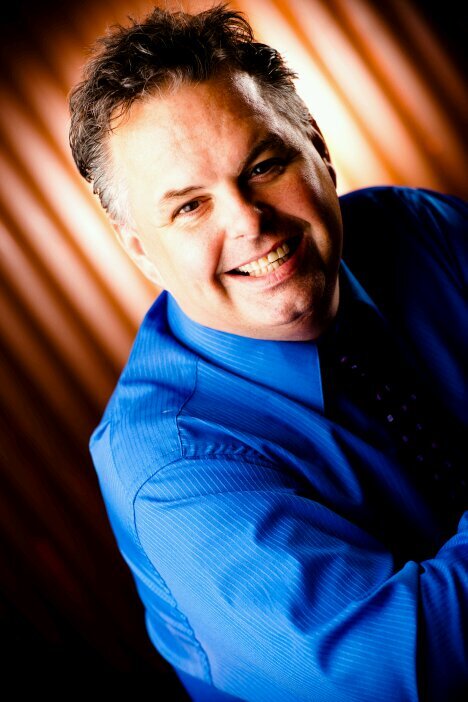 Gospel Music Artist / Soloist / Writer /Musician 
Married to @LisaDMusic