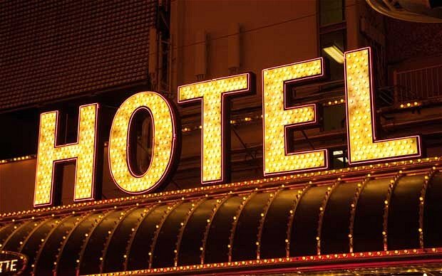 Hotel es una banda de Rock formada por  Pedro Nejo, Juan Carlos Rodríguez, Dennis Casanova y Reo Nerva,