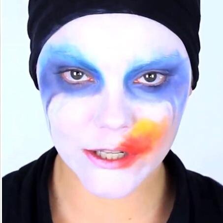 EmirKnal's profile picture. 