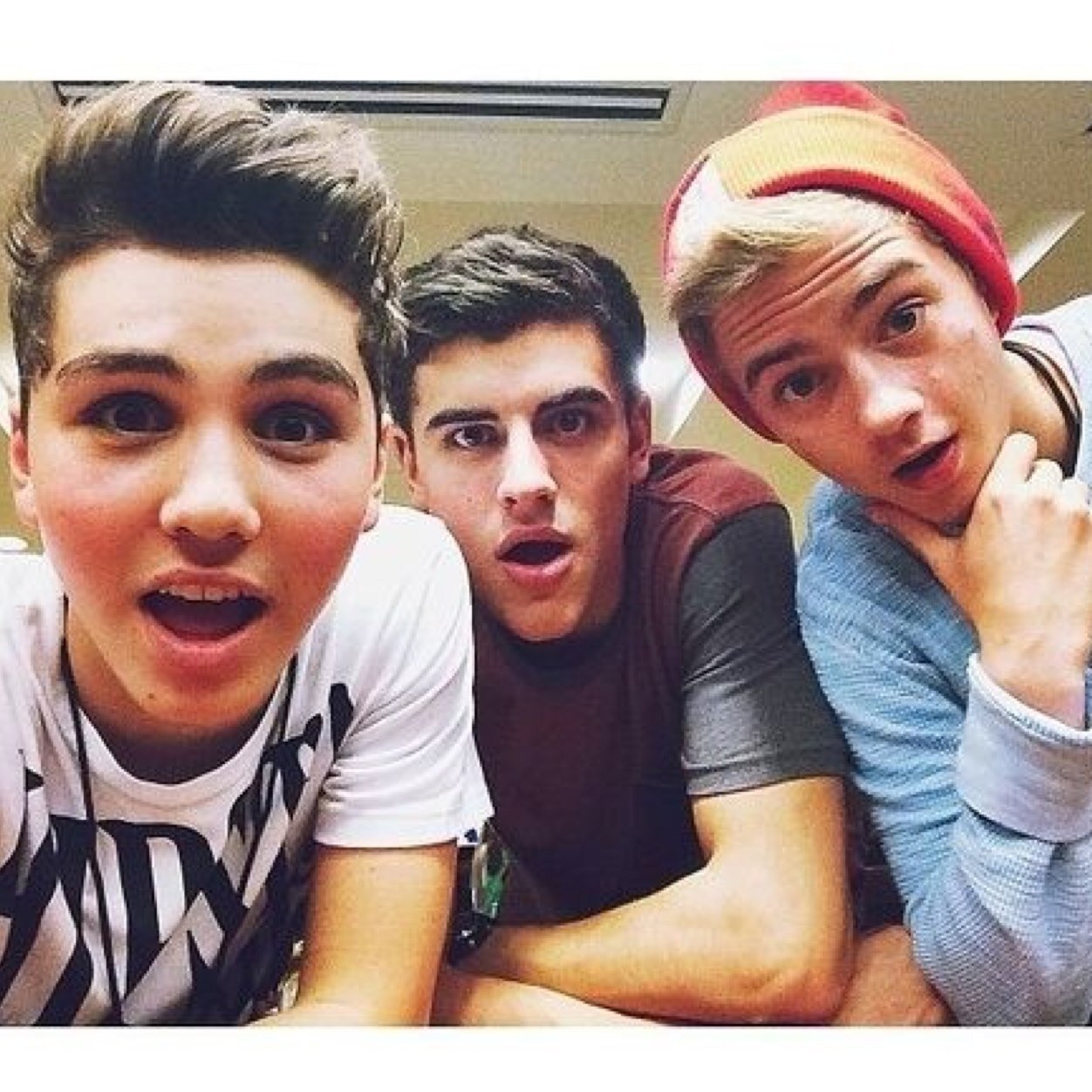 I just gave you a free follow so can you follow @PURECAYLEN THANK YOU I LOVE YOU.