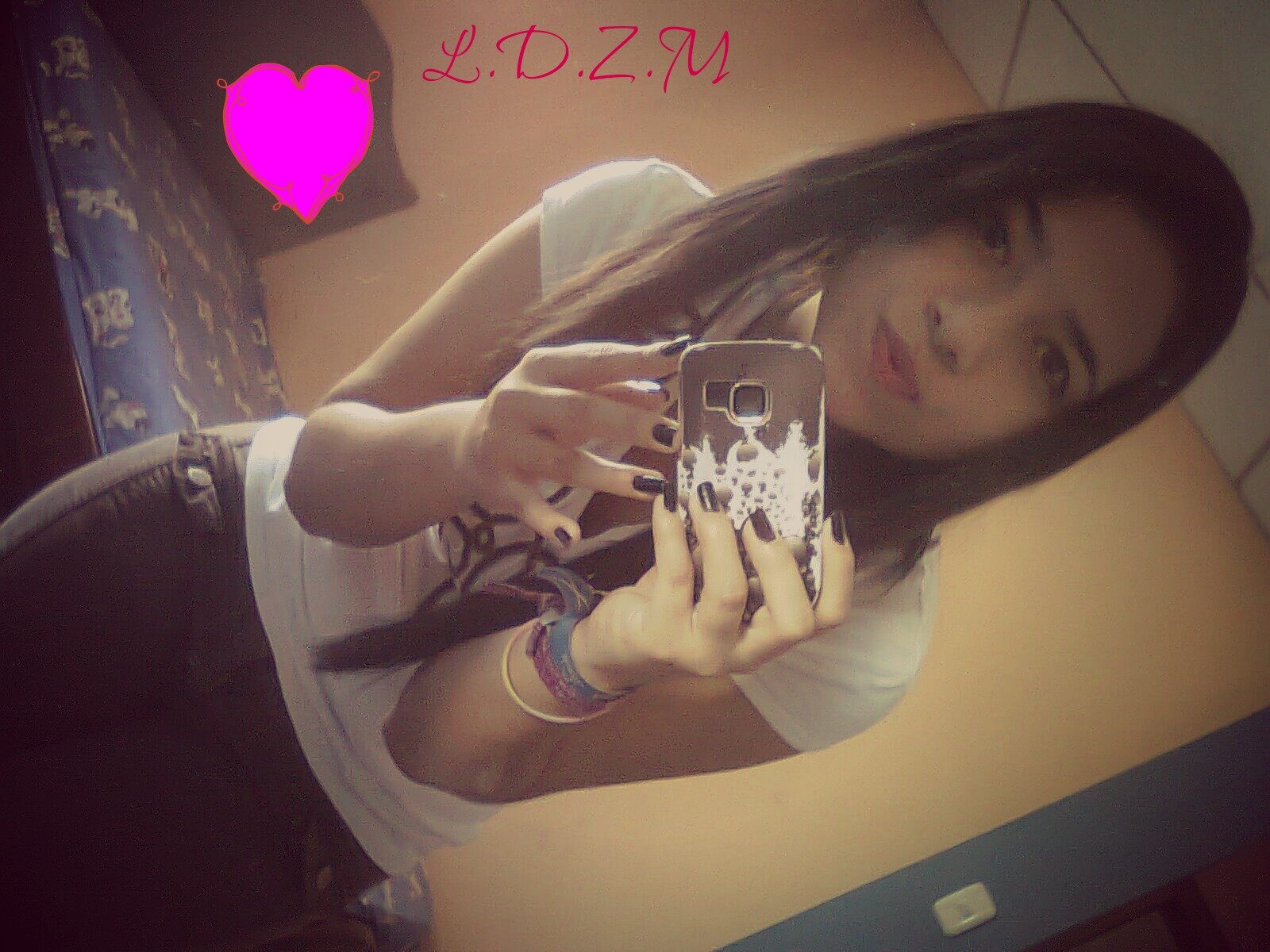 LDaniielaZM's profile picture. la vida es una sola