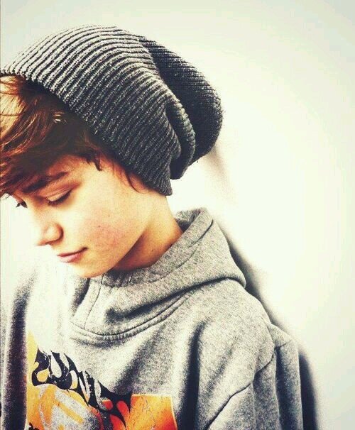son to @IbelongtoMarcus and @Louis_W_Tommo69. Brother: @Anthony_JStyles. Twin sister: @darcyL_Styles. Im 14 years old.