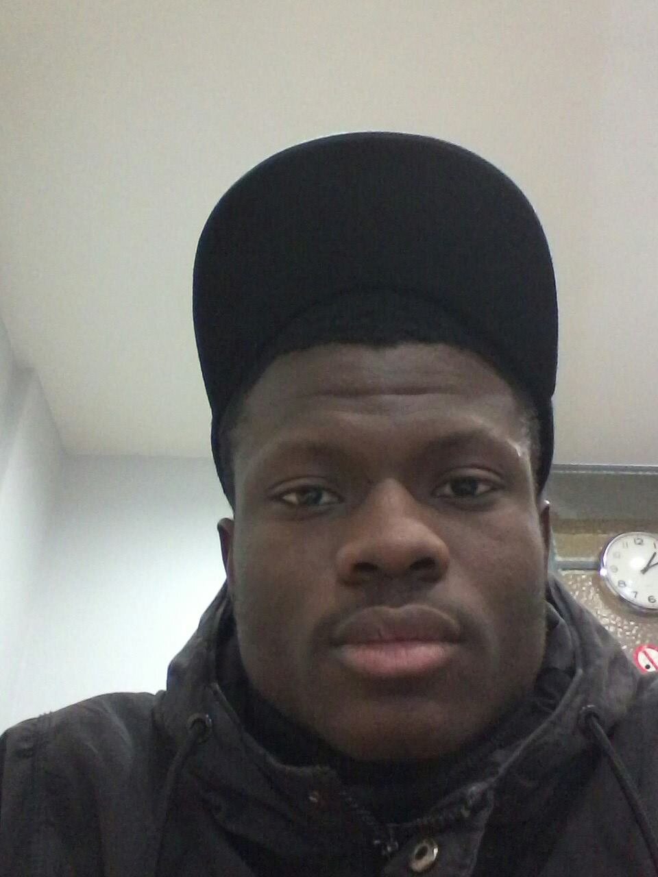 Matte les bails mes Negros sont deep je peux Dead pour mes gard
