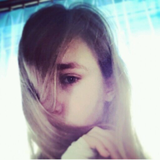 Instagram@ liaolalla Path@ Liaolala be