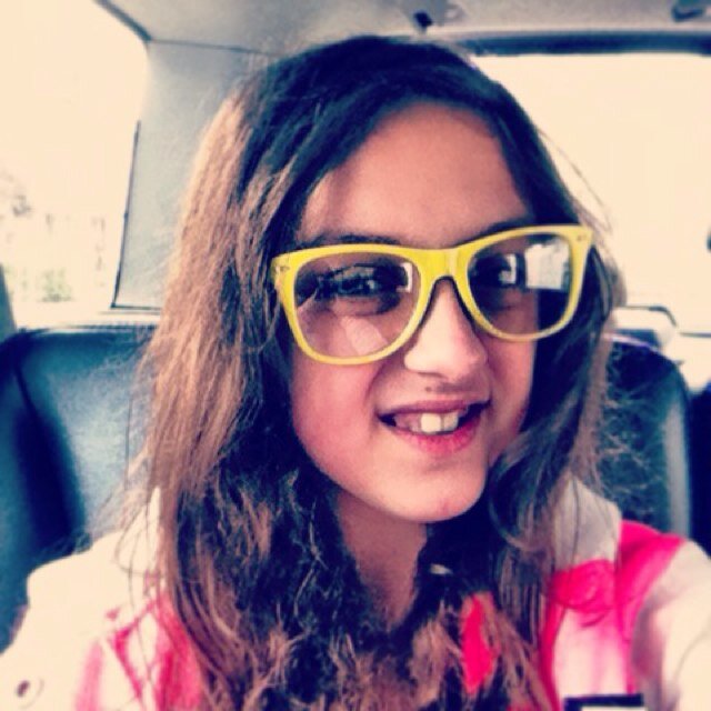 Hi diss is my TAccount .ilove 2 dance,sing,act And I'm a proud belieber and smiler.My friends are my familiePlease Follow me it would make me very Happy.Bye-Bye