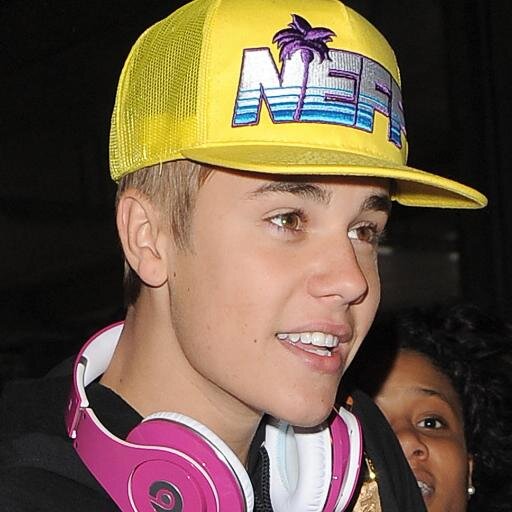 KEEP CALM PORQUÊ EU AMO VOCÊS
 @maarinolasco @justinbieber ♥