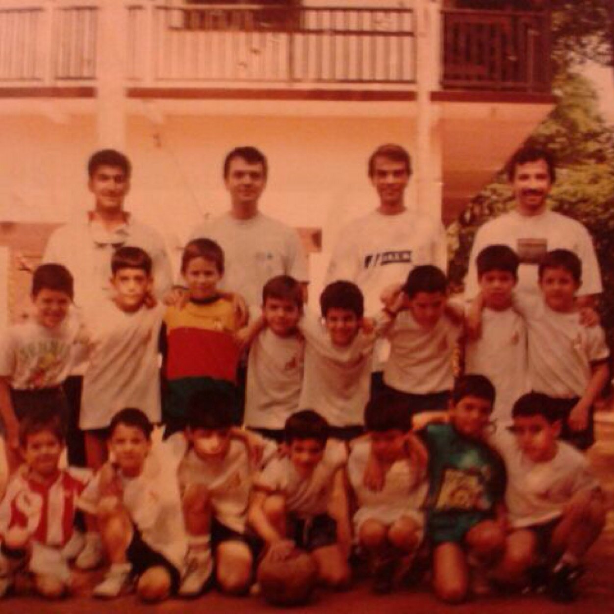 Promoción que dio a luz a los mejores jugadores de la historia del SAS. Responsables directos de la 1era conquista de un intercolegial para nuestra querida casa
