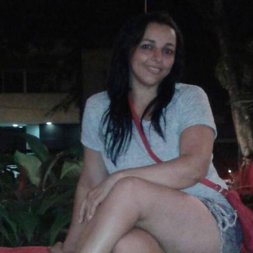Aprendi que O tempo não cura tudo, aliás, o tempo não cura nada, ele apenas tira o incurável do centro das atenções.