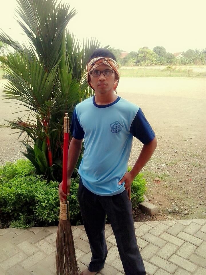 hidup adalah sebuah kepastian, janganlah mempermainkan hidup .. :)