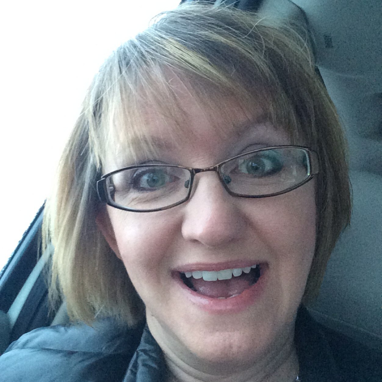 Tinalycarson's profile picture. 