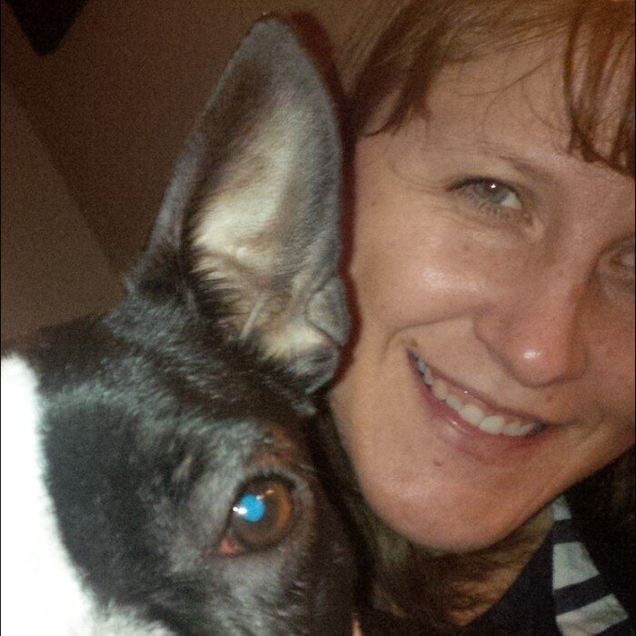 densie129's profile picture. 