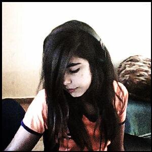 SOY SKATER ,ME ENCANTA CANTAR BAILAR , HAGO DEPORTE , ME GUTA EL RAP , Y QUIERO SER FAMOSA XDXDXDXD