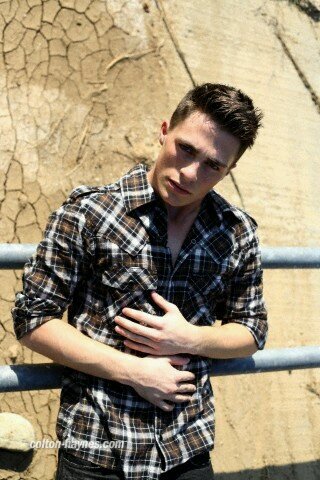Names Jackson. I'm everyones  type but im in love with a certain strawberry blonde. Best friend is @DannyMahealanTW [TW, RP, single]