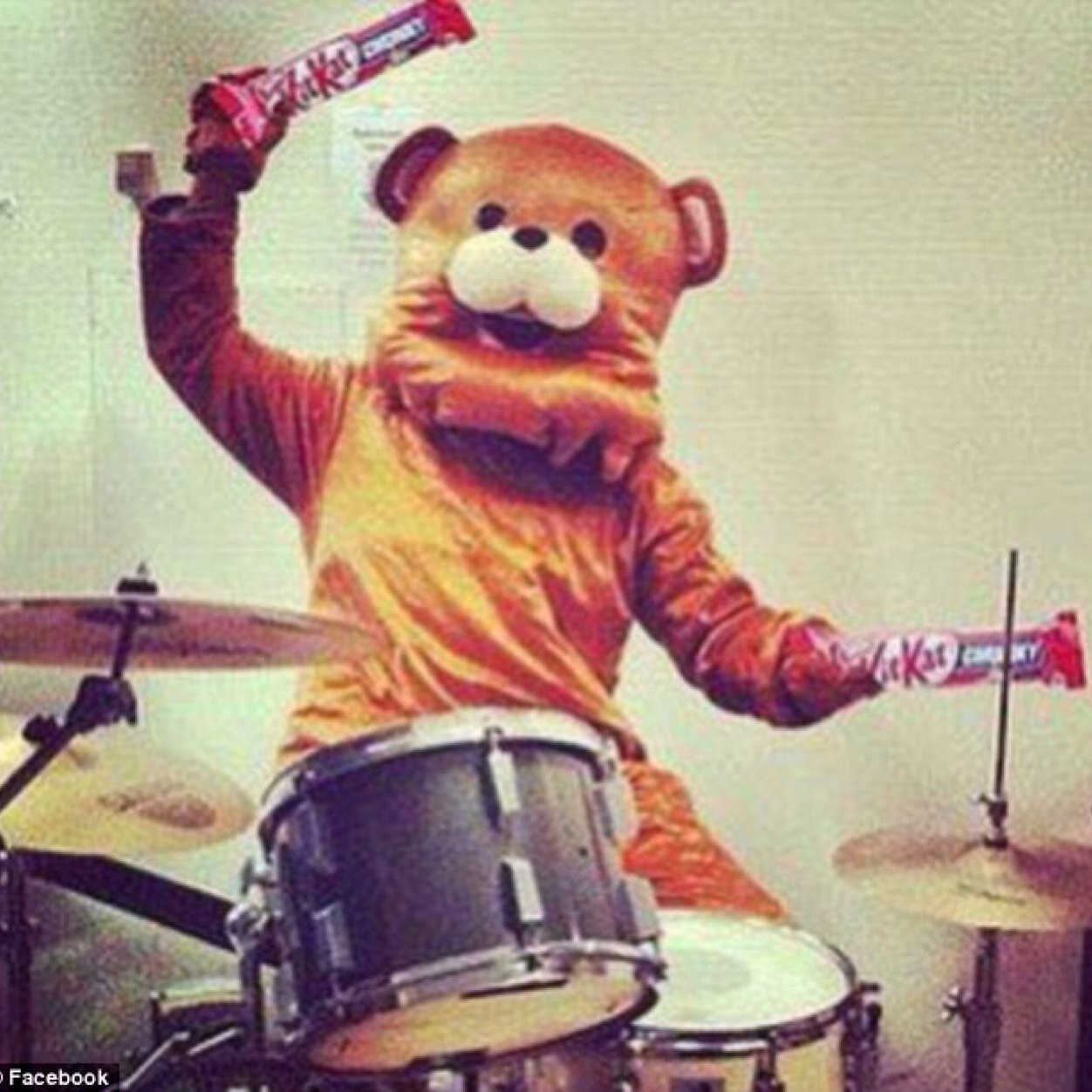 This account is dedicated to the dumb things that drummers say. (Created by drummers) DM your quotes or submit your quotes to dumbdrummerquotes@yahoo.com
