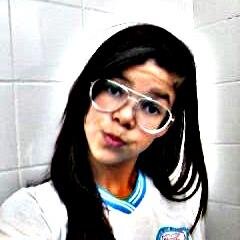 Ser feliz é o que interessa. :)