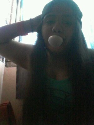 hola me llamo mika ailen gonzalez soy argentina tengo 15 Año me gusta one direction bueno un poco justin bieber y porta asdasd. son mis. idolos asdasd