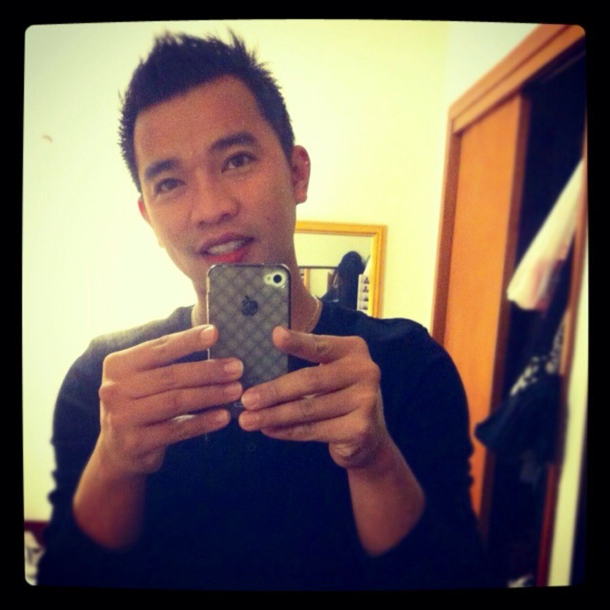 ItsmeALOYv's profile picture. 