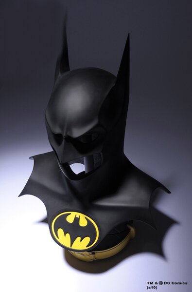 BatmansCowl's profile picture. I see everything, and i don't like Bane. Batman parody. For inquires contact LaughLinx@gmail.com