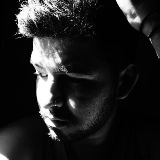 Acho que, se aprendi algo esse ano, foi que posso fingir ser quem eu quiser, mas quando se trata de amor, amor verdadeiro, é melhor ser você mesmo.