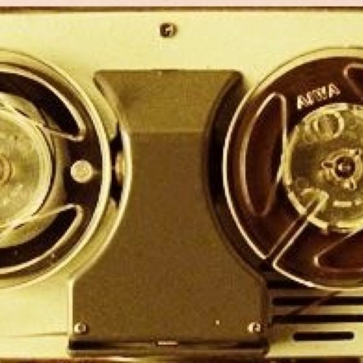 No son mejores, no son peores... Sólo diferentes | Samples, covers, versiones, etc. | http://t.co/PMfI0KiDfm