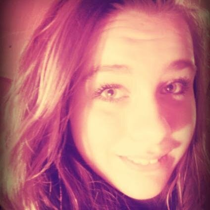 Hi :)  I'm BELIEBER FOREVER. Never say never and Believe ;)

 Follow me please, I follow you back :')