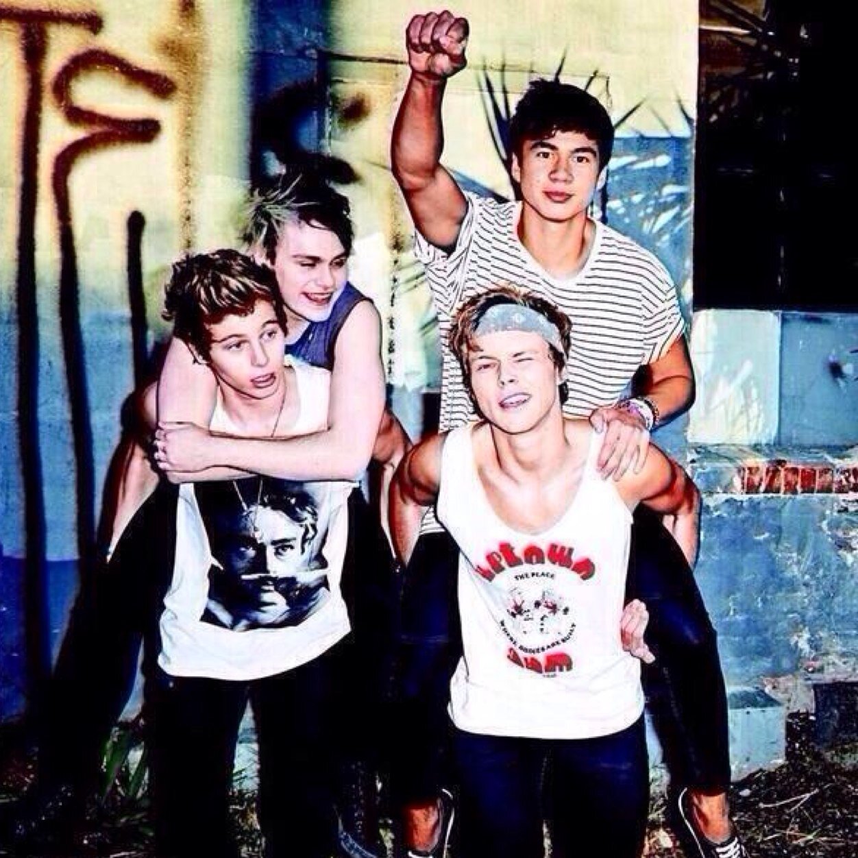 Free smile follow -@dukeofmuke