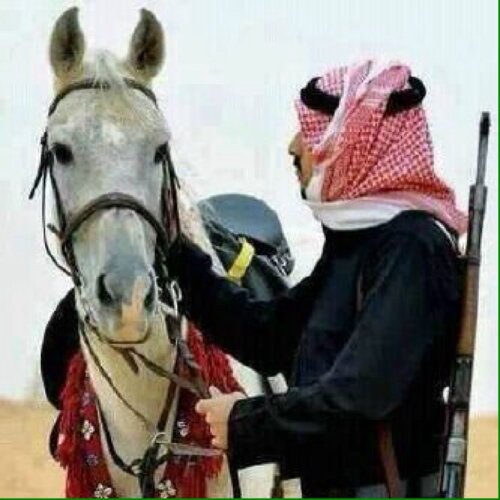 الحياة .. ألم يخفية أمل ، و أمل يحققه عمل ، وعمل ينهيه أجل ، ثم يجزى كل امرىء بما فعل ..