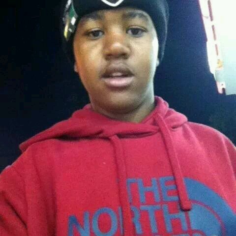 Linn_bitch tweet me for a tweet back hoe smoke stacks haha _team no team!!??.......