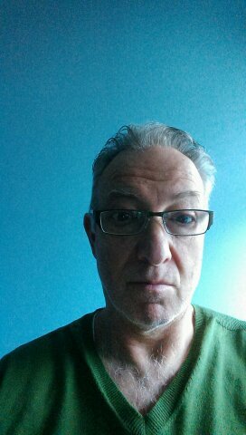 oozpzz's profile picture. 