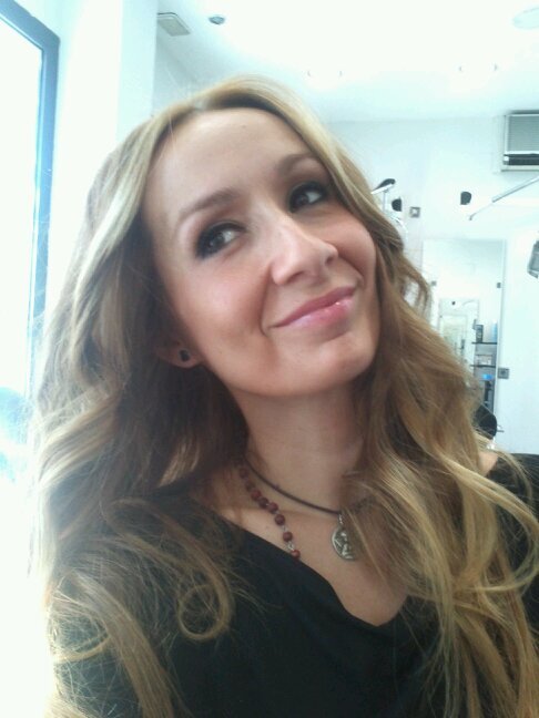 anabele72398716's profile picture. 