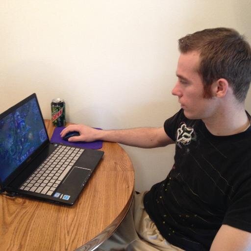 League of Legends gamer/addict who wants to further the sport of eGaming