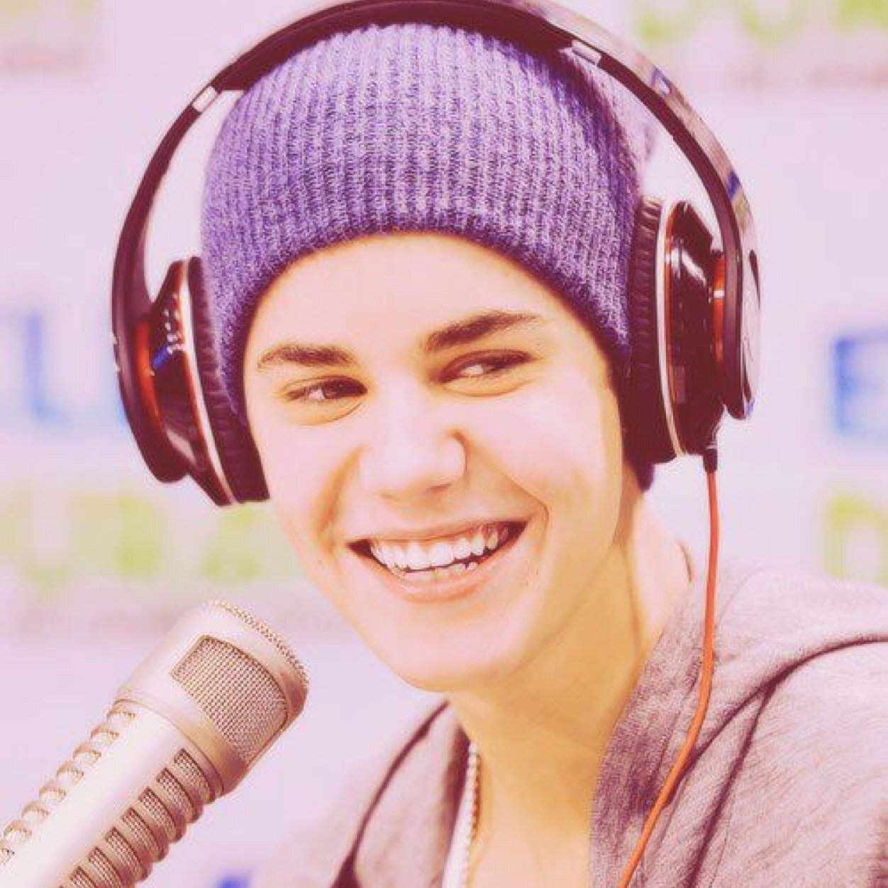 @justinbieber we are here for you, always suppourting you❤love you