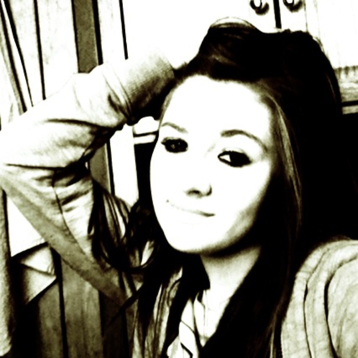 hey I'm Alexis.I have 3 brothers.i live in ks.Im single.I love my brothers theyre there for me no matter what.And i love my soon to be sister in law brittany!