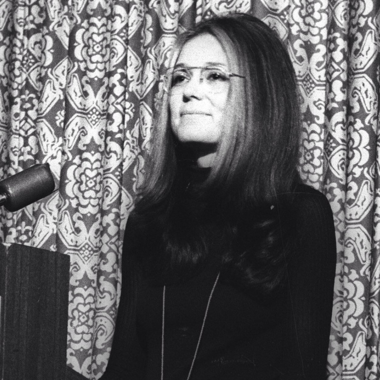 GloriaSteinem_'s profile picture. World peace. Female activist. RP.